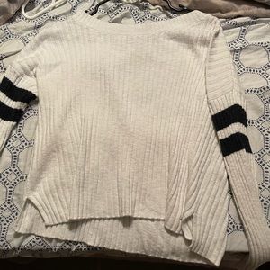 White Hollister sweater